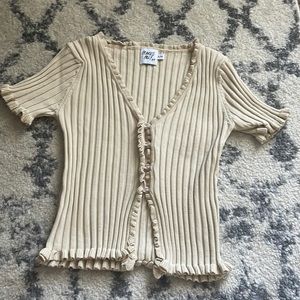 NWOT Princess Polly Ribbed Ruffle Buttoned Crop S/M